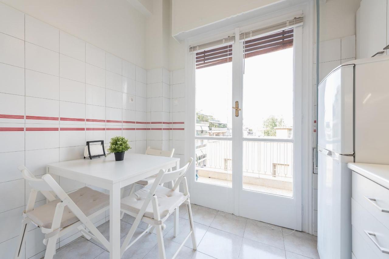Cozy And Fresh Apt Close To Metro Athen Exterior foto